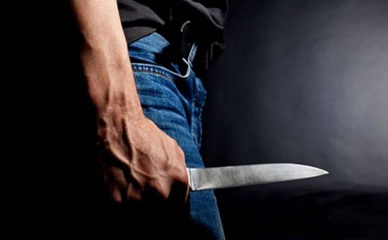 Homem é preso suspeito de matar amigo com golpe de faca após discussão sobre celular na Grande BH